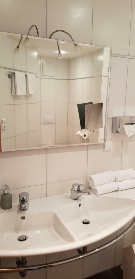 Gasthof Schiller Bei Bamberg Strullendorf Exteriör bild
